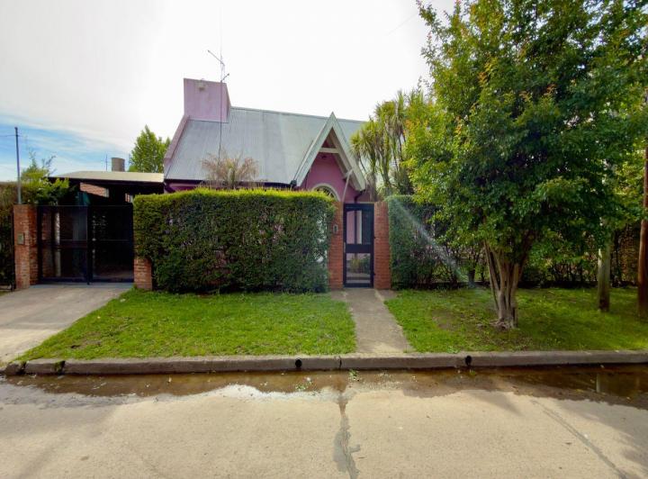 Casa · 150m² · 5 Ambientes · 2 Cocheras