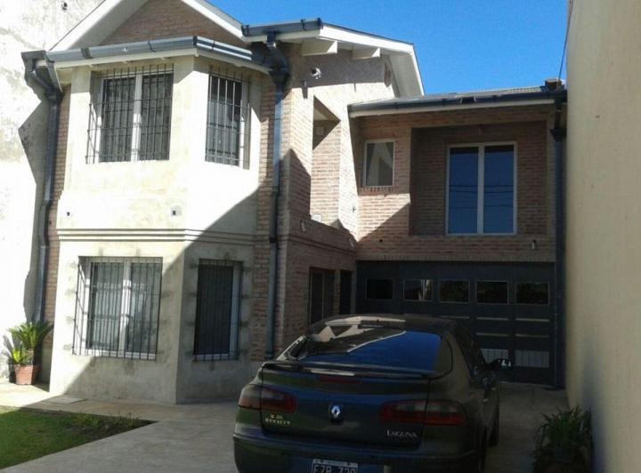 Casa · 1m² · 5 Ambientes