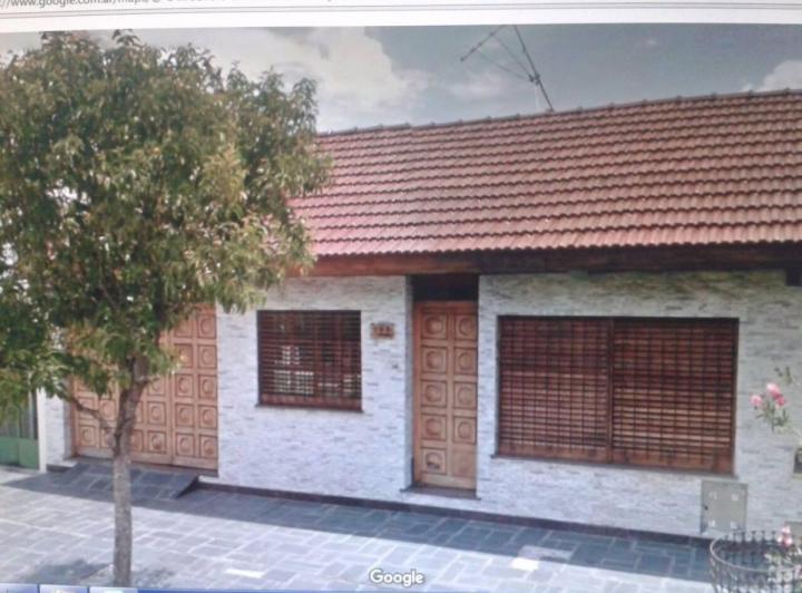 Casa · 200m² · 7 Ambientes · 1 Cochera