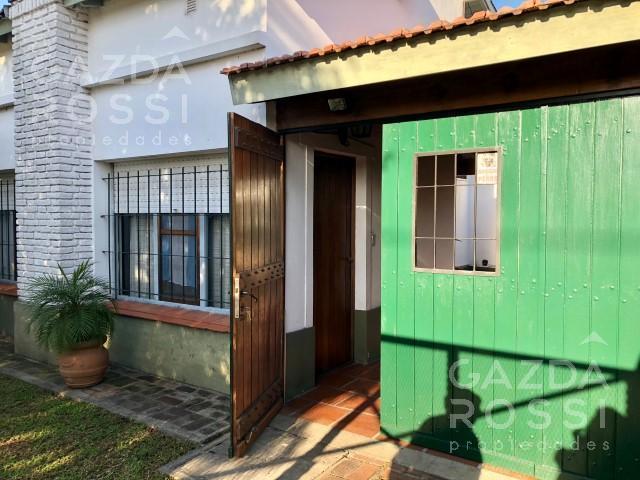 Casa · 120m² · 4 Ambientes · 2 Cocheras