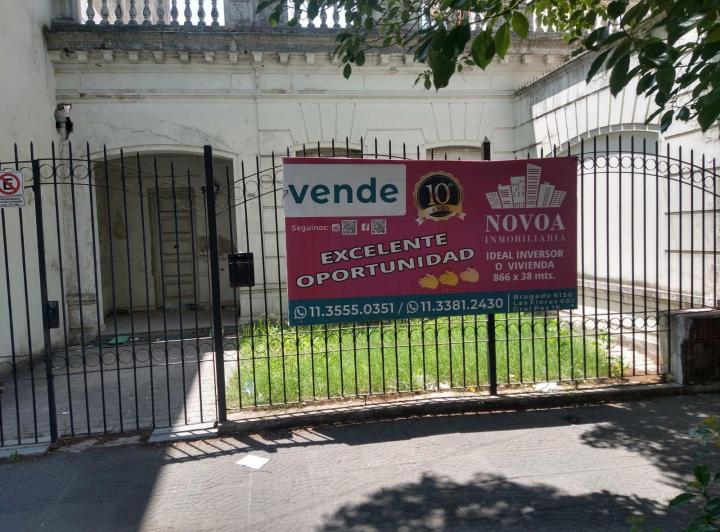 Casa · 295m² · 4 Ambientes · 1 Cochera