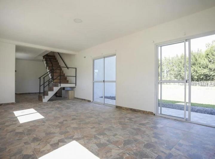Casa · 130m² · 4 Ambientes · 1 Cochera