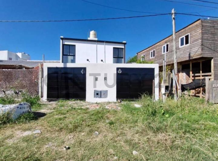 Casa · 90m² · 2 Dormitorios · 1 Cochera