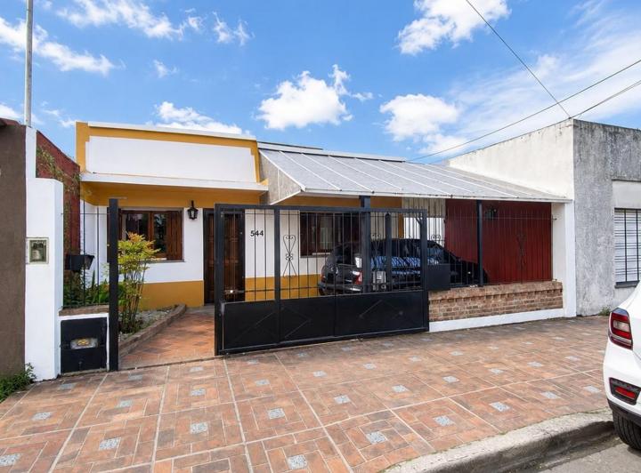 Casa · 164m² · 4 Ambientes · 1 Cochera
