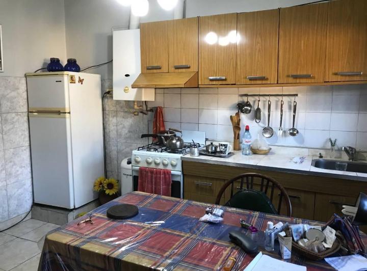 Casa · 1m² · 5 Ambientes · 1 Cochera