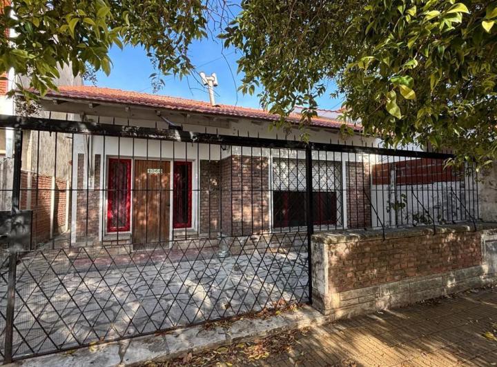 Casa · 141m² · 4 Ambientes · 1 Cochera