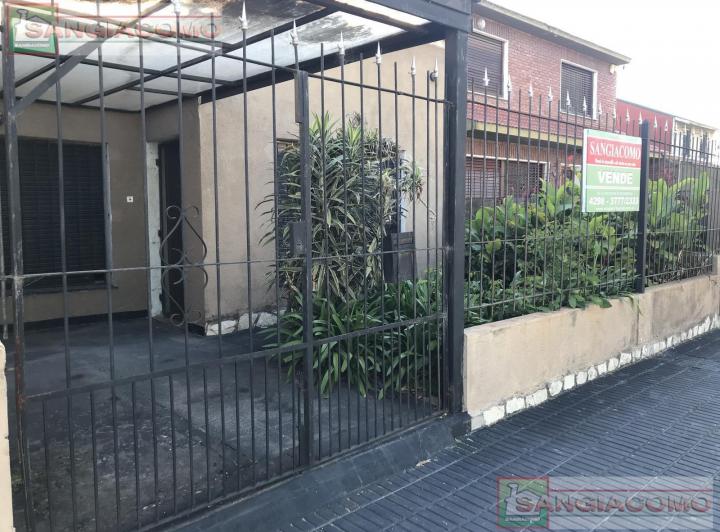 Casa · 337m² · 3 Ambientes · 1 Cochera