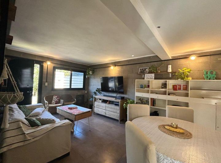 Casa · 65m² · 3 Ambientes · 2 Cocheras