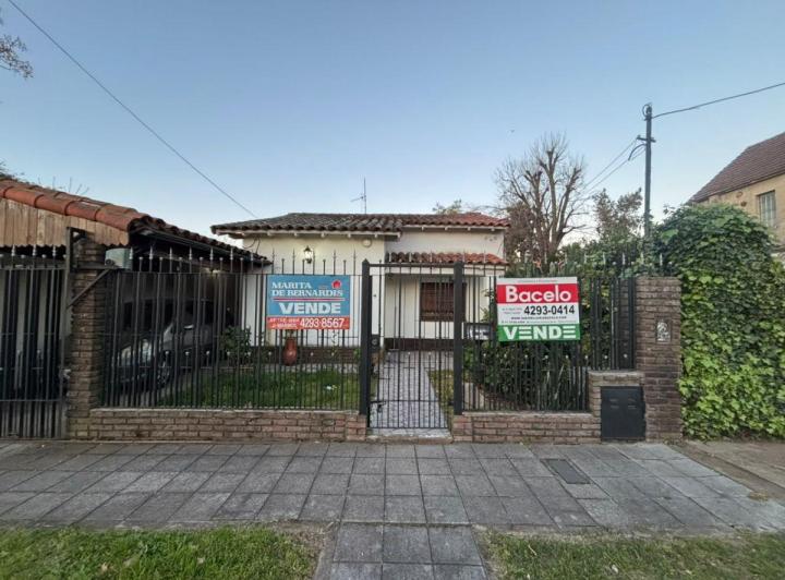 Casa · 115m² · 2 Ambientes · 1 Cochera