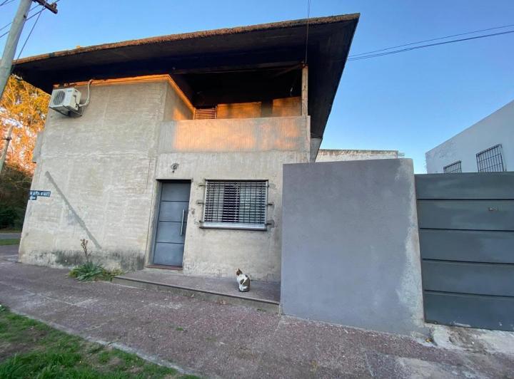 Casa · 300m² · 4 Ambientes · 4 Cocheras