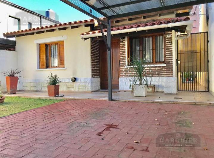Casa · 156m² · 4 Ambientes · 1 Cochera