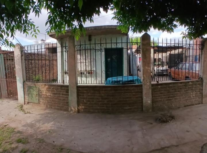 Casa · 90m² · 4 Ambientes · 1 Cochera