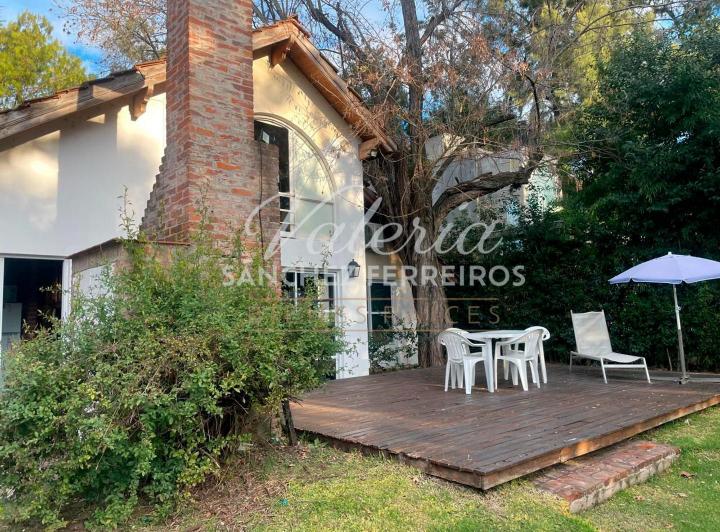 Casa · 95m² · 3 Ambientes · 2 Cocheras