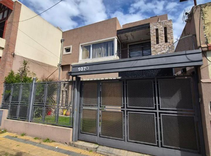 Casa · 124m² · 4 Ambientes · 1 Cochera