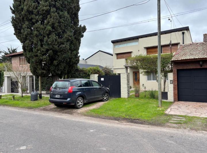 Casa · 115m² · 5 Ambientes · 1 Cochera