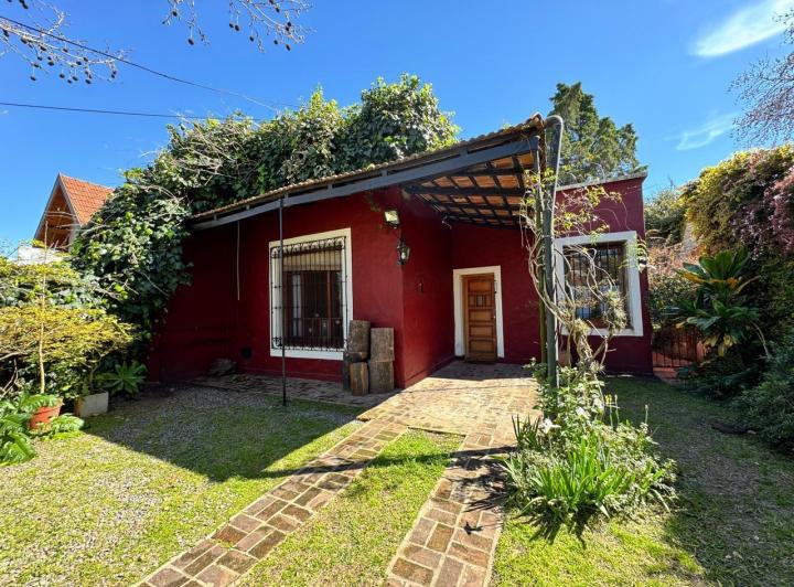 Casa · 120m² · 4 Ambientes · 2 Cocheras