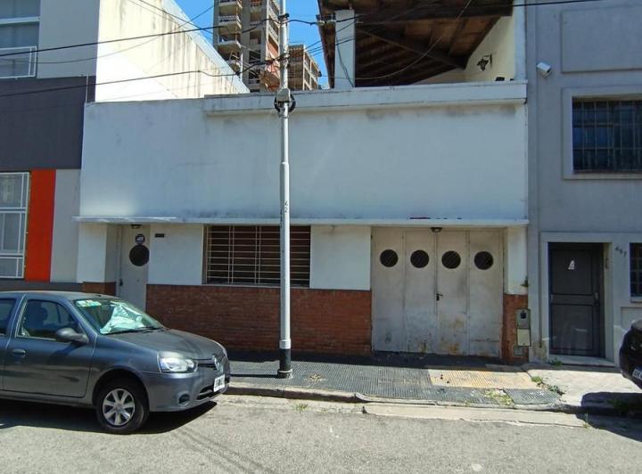 Casa · 183m² · 4 Ambientes · 2 Cocheras