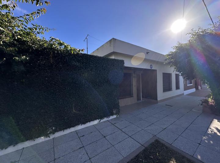 Casa · 146m² · 5 Ambientes · 2 Cocheras