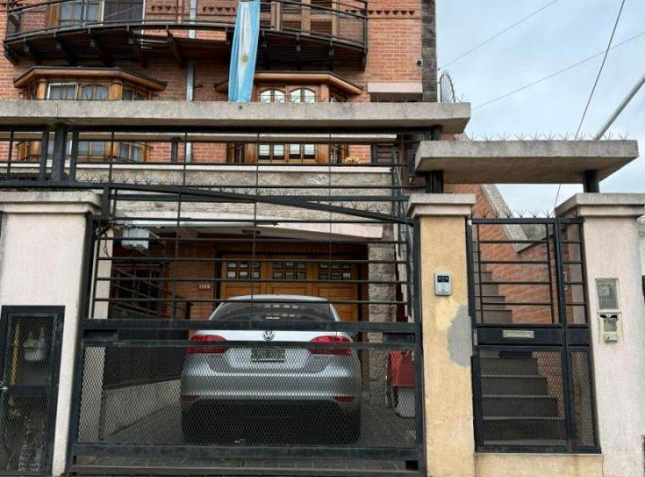 Casa · 157m² · 5 Ambientes · 3 Cocheras