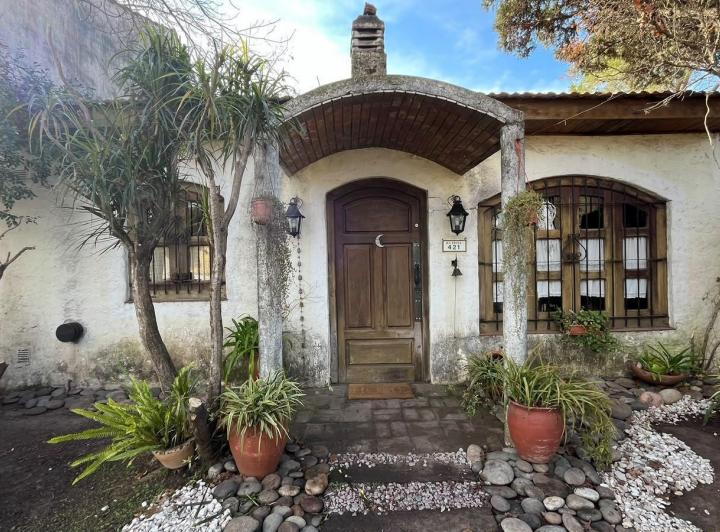 Casa · 150m² · 3 Ambientes · 1 Cochera