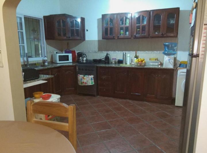 Casa · 140m² · 4 Ambientes · 2 Cocheras