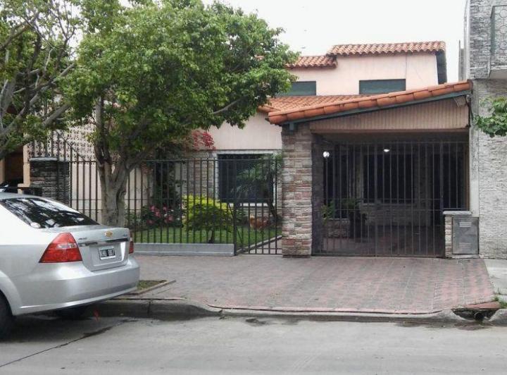 Casa · 212m² · 4 Ambientes