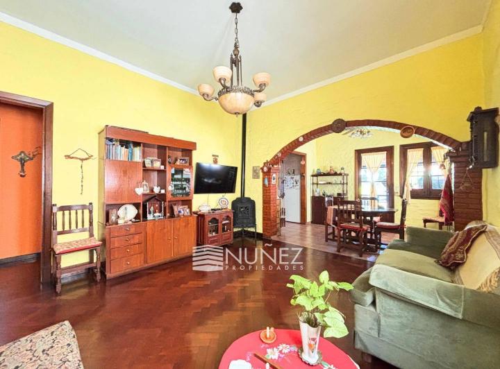 Casa · 95m² · 3 Ambientes · 1 Cochera