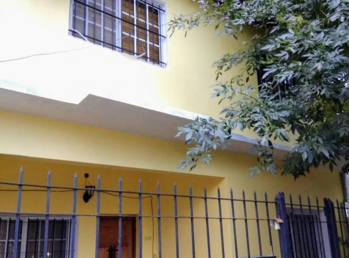 Casa · 140m² · 3 Ambientes · 1 Cochera