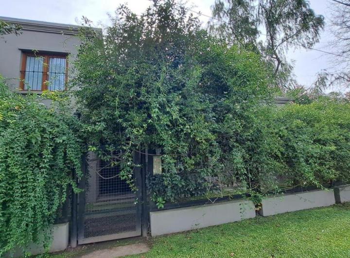 Casa · 311m² · 5 Ambientes · 2 Cocheras