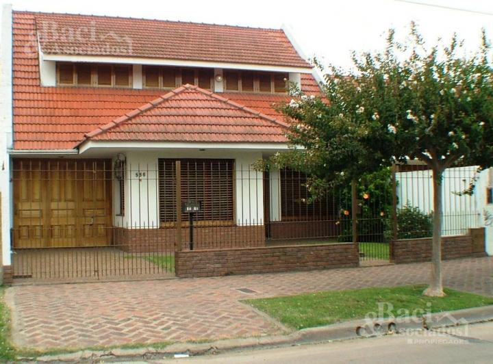 Casa · 410m² · 7 Ambientes