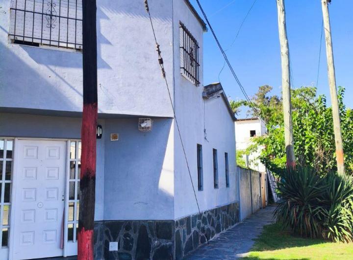 Casa · 90m² · 5 Ambientes · 1 Cochera
