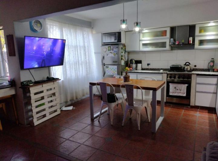 Casa · 240ha · 3 Ambientes · 1 Cochera