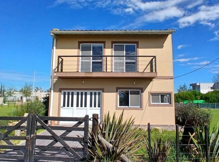 Casa · 120m² · 4 Ambientes · 1 Cochera