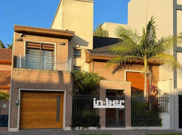 Casa · 214m² · 6 Ambientes