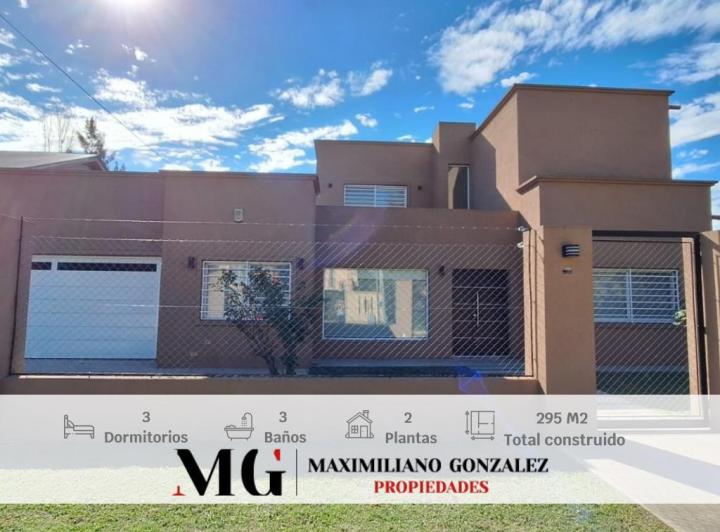Casa · 270m² · 4 Ambientes · 2 Cocheras