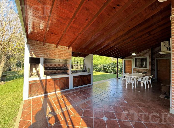 Casa · 101m² · 3 Ambientes · 3 Cocheras