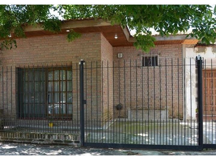 Casa · 180m² · 4 Ambientes