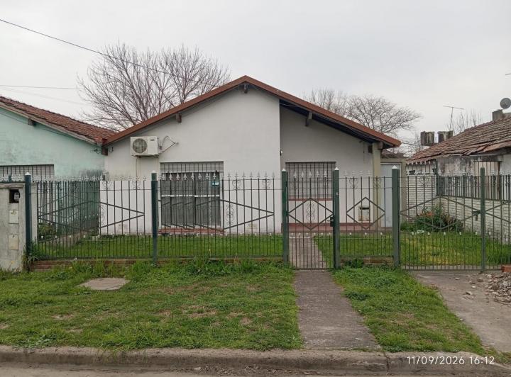 Casa · 79m² · 4 Ambientes · 1 Cochera