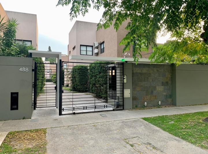Casa · 60m² · 2 Ambientes · 1 Cochera