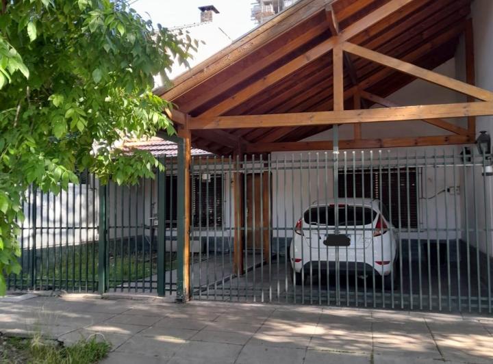 Casa · 122m² · 4 Ambientes · 1 Cochera