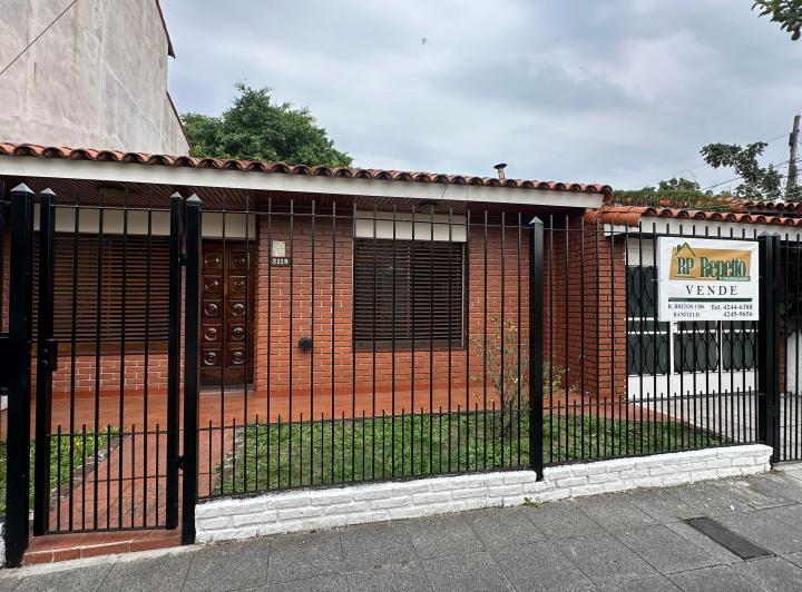 Casa · 120m² · 3 Ambientes · 2 Cocheras