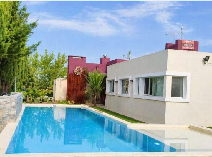 Casa · 110m² · 4 Ambientes · 2 Cocheras