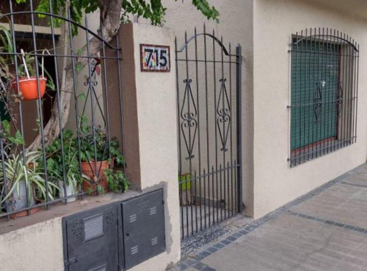 Casa · 130m² · 6 Ambientes · 1 Cochera