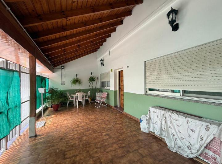 Casa · 98m² · 3 Ambientes · 1 Cochera