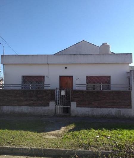 Casa · 78m² · 4 Ambientes · 2 Cocheras