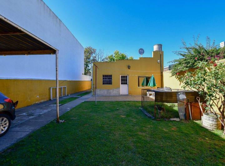 Casa · 140m² · 4 Ambientes · 2 Cocheras