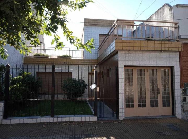 Casa · 115m² · 3 Ambientes · 1 Cochera