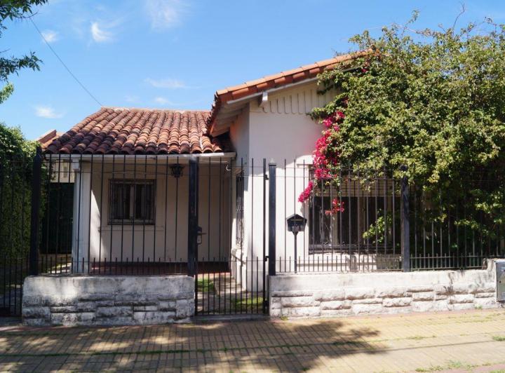 Casa · 162m² · 3 Ambientes · 2 Cocheras