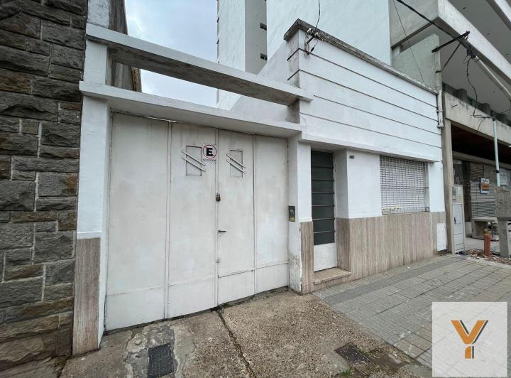 Casa · 68m² · 3 Ambientes · 3 Cocheras