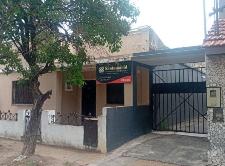 Casa · 250m² · 3 Ambientes · 1 Cochera